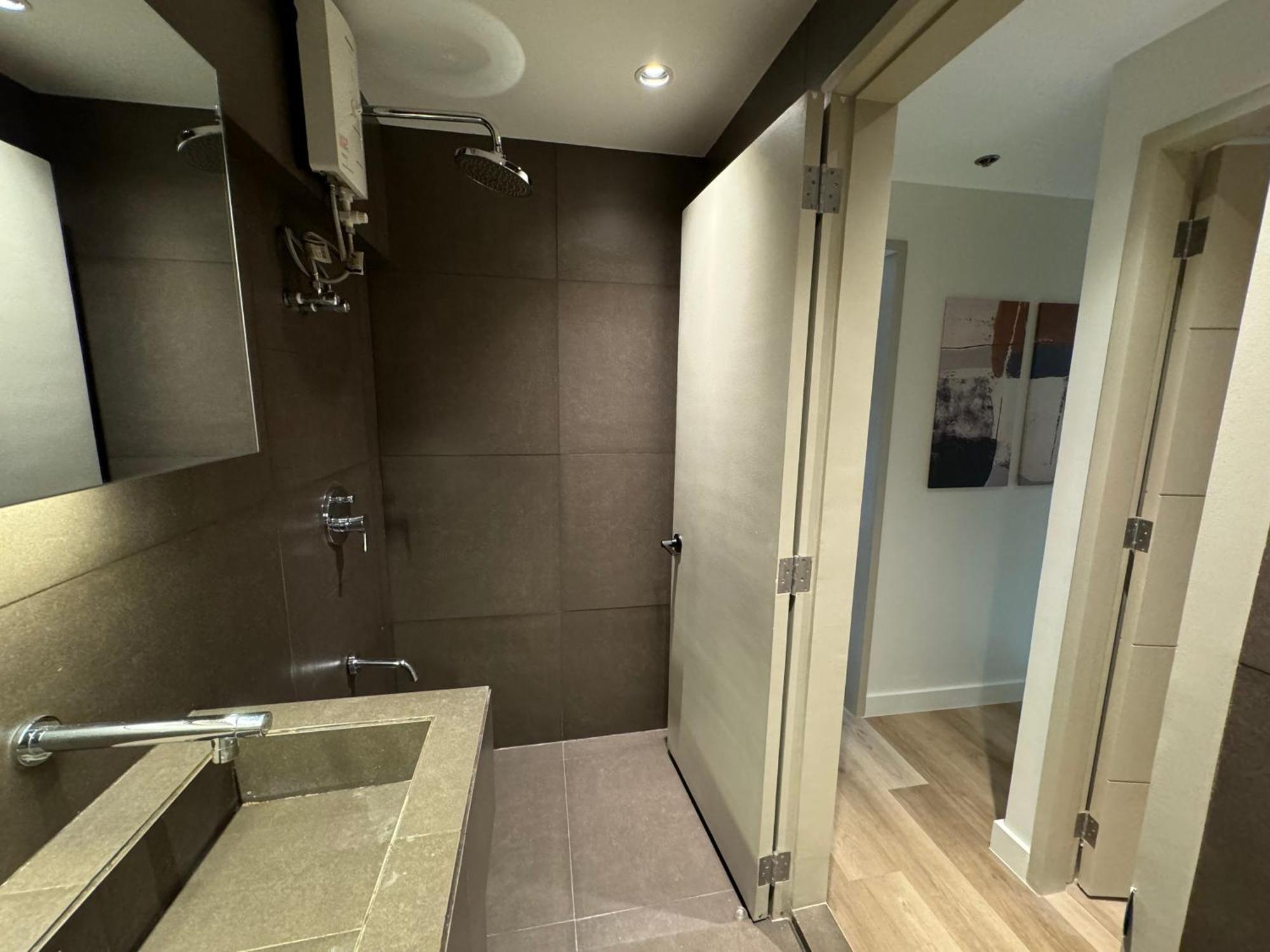 Apartment Dazzling Fully Furnished Unit Bgc W Pool *